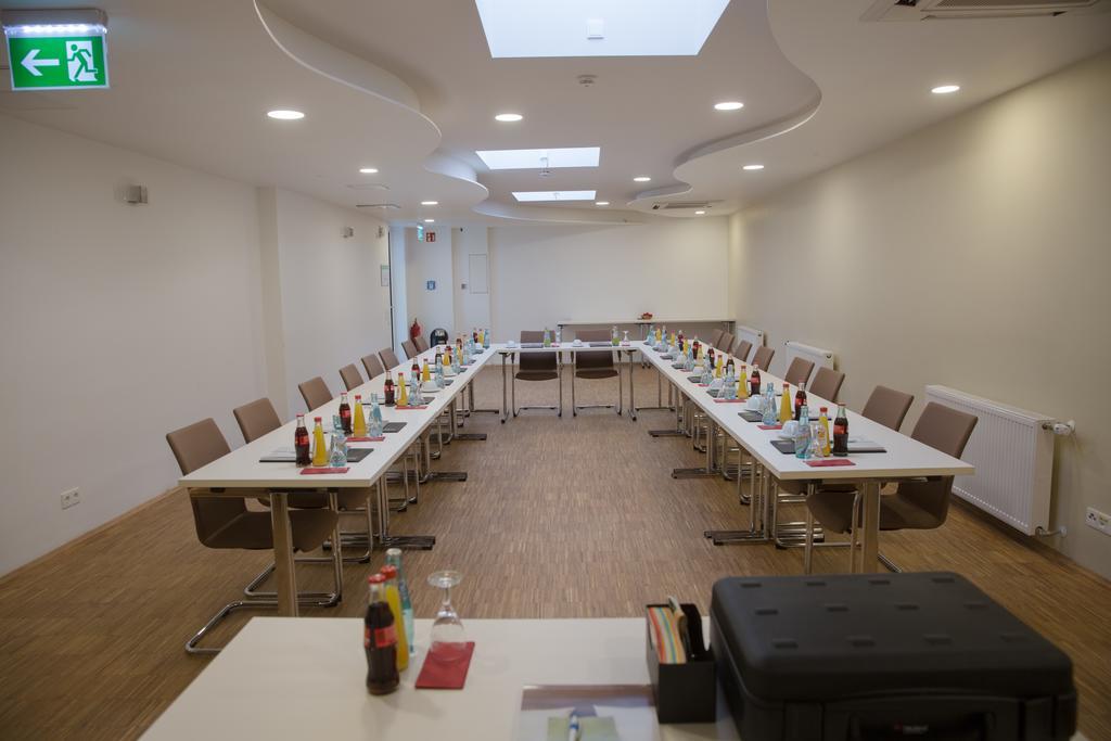 Goethe Conference Hotel By Trip Inn Francoforte sul Meno Esterno foto